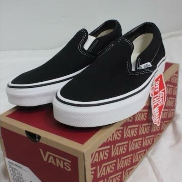 Vans Classic Slip-On Shoes - Black - Picture 2 of 7